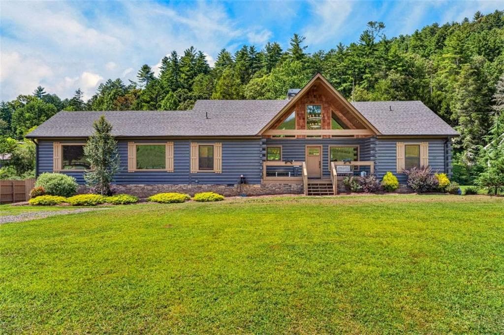 3 bedroom, 2 bathroom, 2,262 sq ft single family residence for sale at 113 Downy Road, Blue Ridge, GA 30513 — photo 3