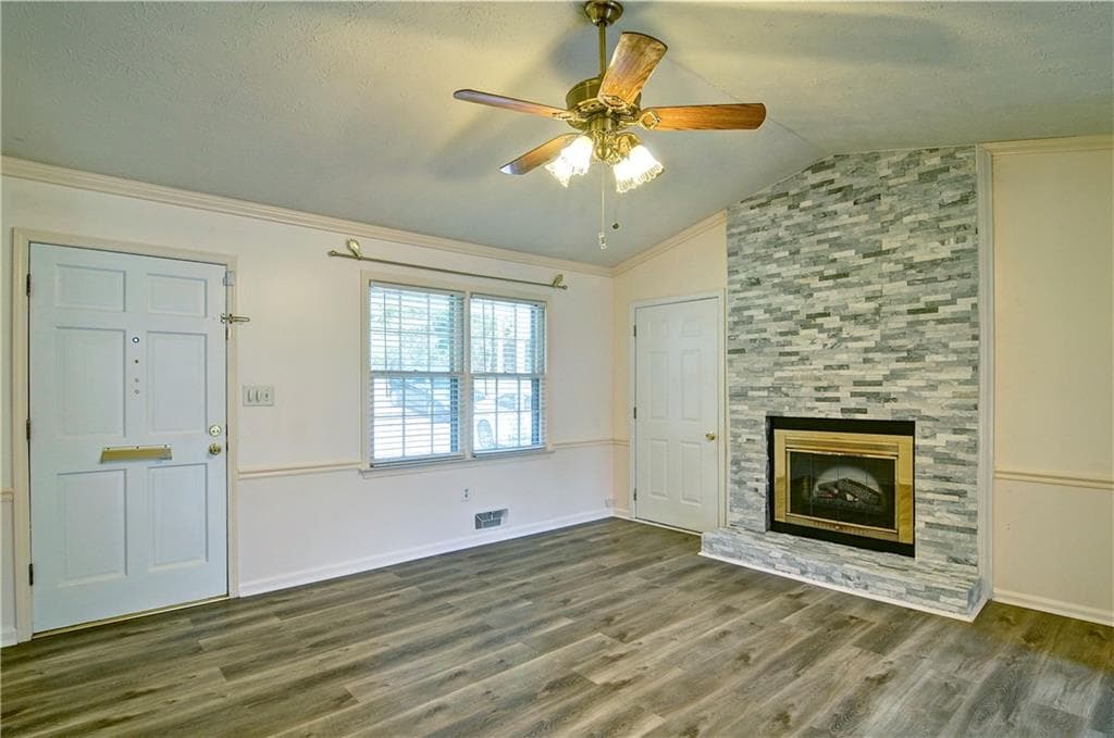 3 bedroom, 2 bathroom, 1,154 sq ft single family residence for rent at 6428 Paradise Point Road, Flowery Branch, GA 30542 for $2,200 a month — photo 4