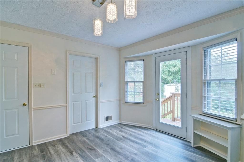 3 bedroom, 2 bathroom, 1,154 sq ft single family residence for rent at 6428 Paradise Point Road, Flowery Branch, GA 30542 for $2,200 a month — photo 10