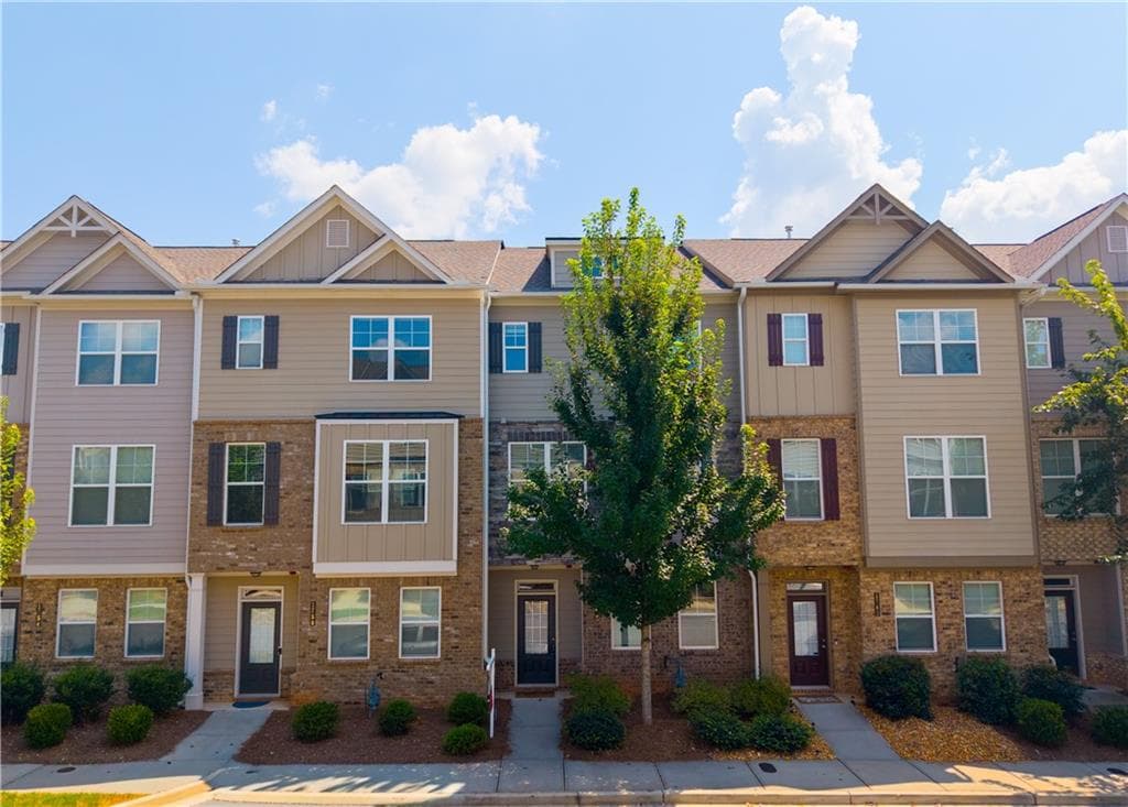 3 bedroom, 4 bathroom, 1,940 sq ft townhouse for sale at 1746 Prelude Pte, Marietta, GA 30067 — photo 1 of 38