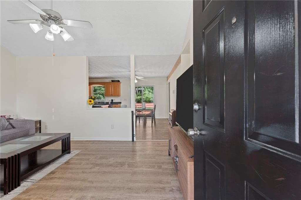 3 bedroom, 2 bathroom, 1,256 sq ft single family residence for sale at 34 Bradford Drive, Cartersville, GA 30120 — photo 5