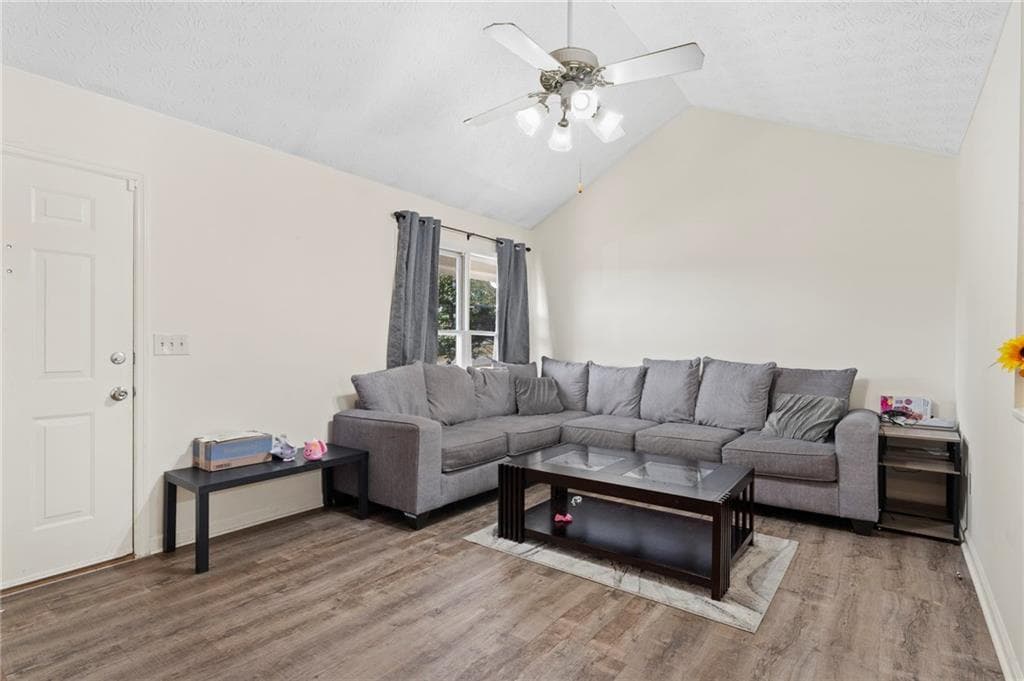 3 bedroom, 2 bathroom, 1,256 sq ft single family residence for sale at 34 Bradford Drive, Cartersville, GA 30120 — photo 6