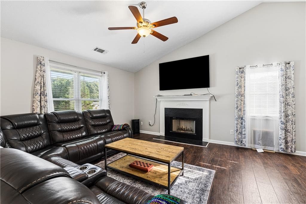 4 bedroom, 3 bathroom, 2,172 sq ft single family residence for sale at 652 Thorn Brook Ridge, Bethlehem, GA 30620 — photo 7