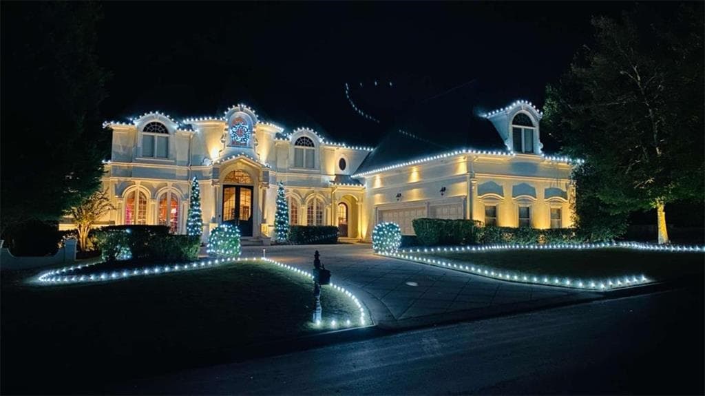 7 bedroom, 7 bathroom, 11,002 sq ft single family residence under contract at 2212 Ascott Valley Trc, Johns Creek, GA 30097 — photo 4