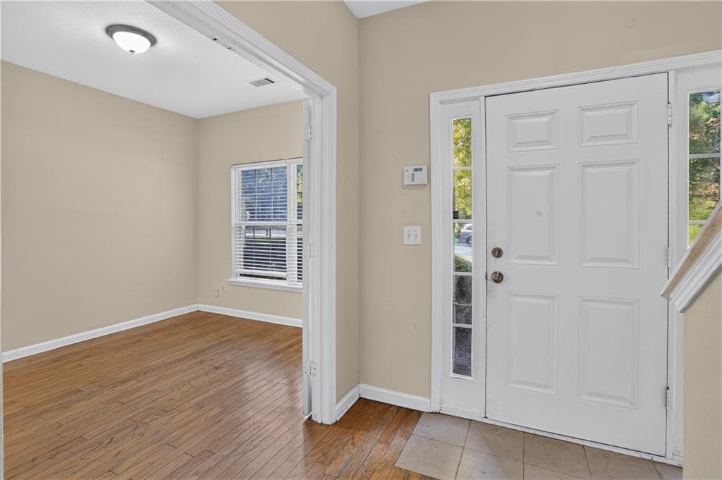 3 bedroom, 3 bathroom, 1,528 sq ft townhouse for sale at 213 Brookview Drive, Riverdale, GA 30274 — photo 3