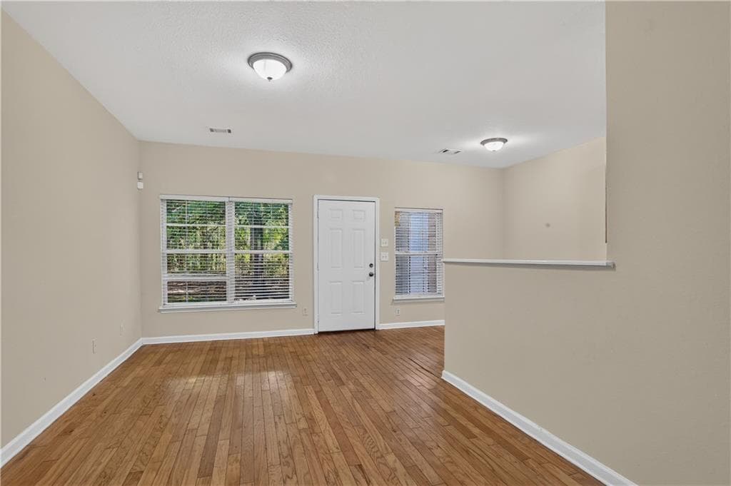 3 bedroom, 3 bathroom, 1,528 sq ft townhouse for sale at 213 Brookview Drive, Riverdale, GA 30274 — photo 5