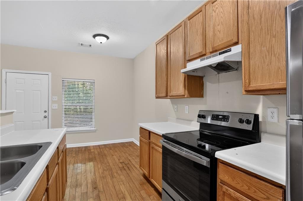3 bedroom, 3 bathroom, 1,528 sq ft townhouse for sale at 213 Brookview Drive, Riverdale, GA 30274 — photo 8