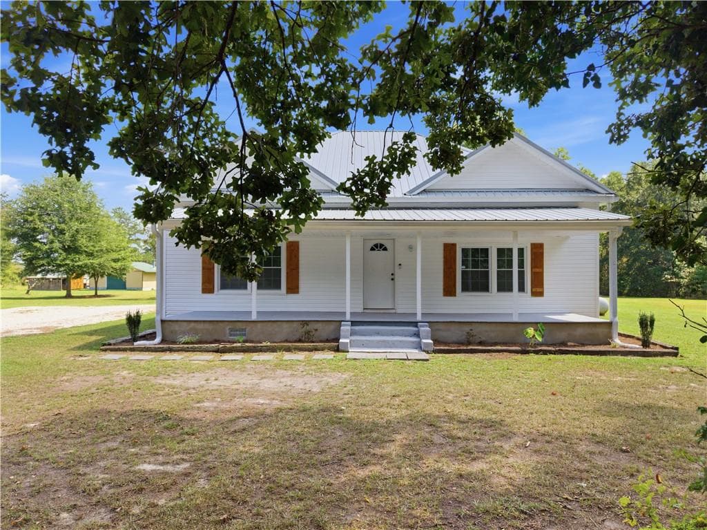 3 bedroom, 2 bathroom, 1,700 sq ft single family residence for sale at 705 Poseyville Road, Bremen, GA 30110