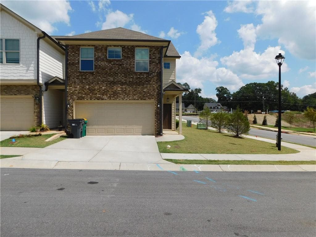 3 bedroom, 3 bathroom, 1,720 sq ft townhouse for rent at 74 Dewey Road, Lilburn, GA 30047 for $2,350 a month — photo 3
