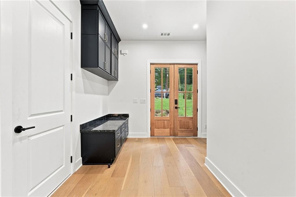 5 bedroom, 6 bathroom, 4,608 sq ft single family residence for sale at 5028 Hidden Branch Drive, Buford, GA 30518 — photo 5