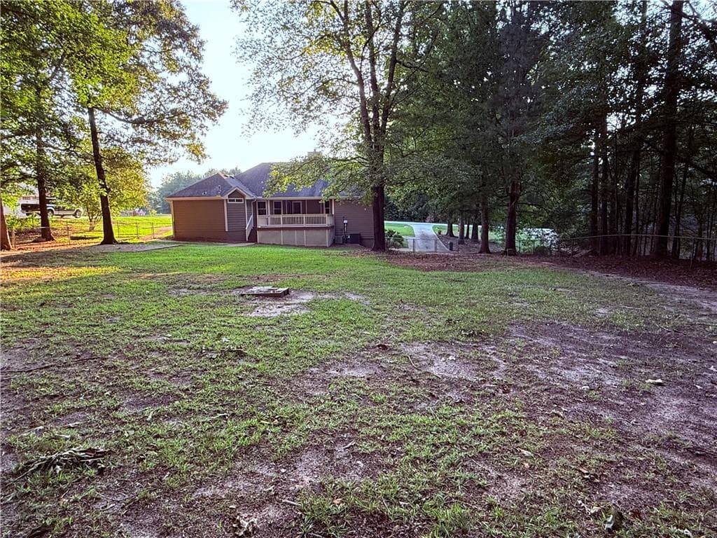 3 bedroom, 2 bathroom, 1,448 sq ft single family residence under contract at 330 Fox Meadow Drive, Covington, GA 30016 — photo 5
