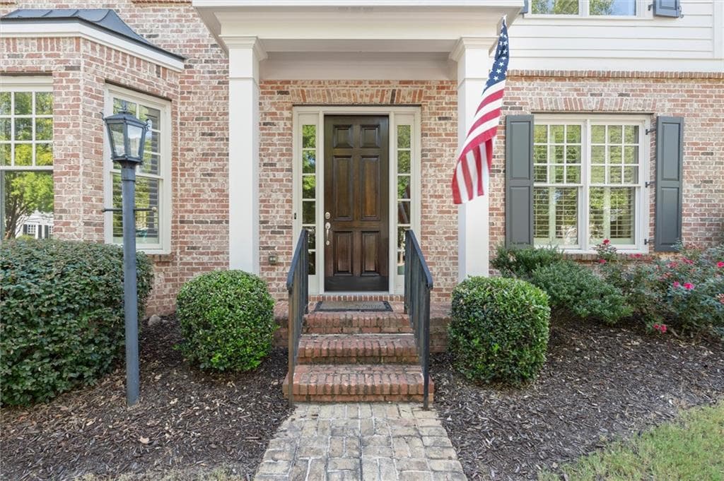 5 bedroom, 4 bathroom, 3,156 sq ft single family residence for sale at 3047 Gateland Square, Marietta, GA 30062 — photo 2