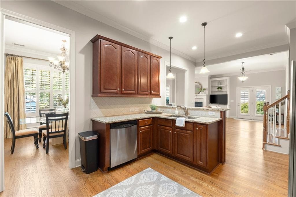 5 bedroom, 4 bathroom, 3,156 sq ft single family residence for sale at 3047 Gateland Square, Marietta, GA 30062 — photo 9