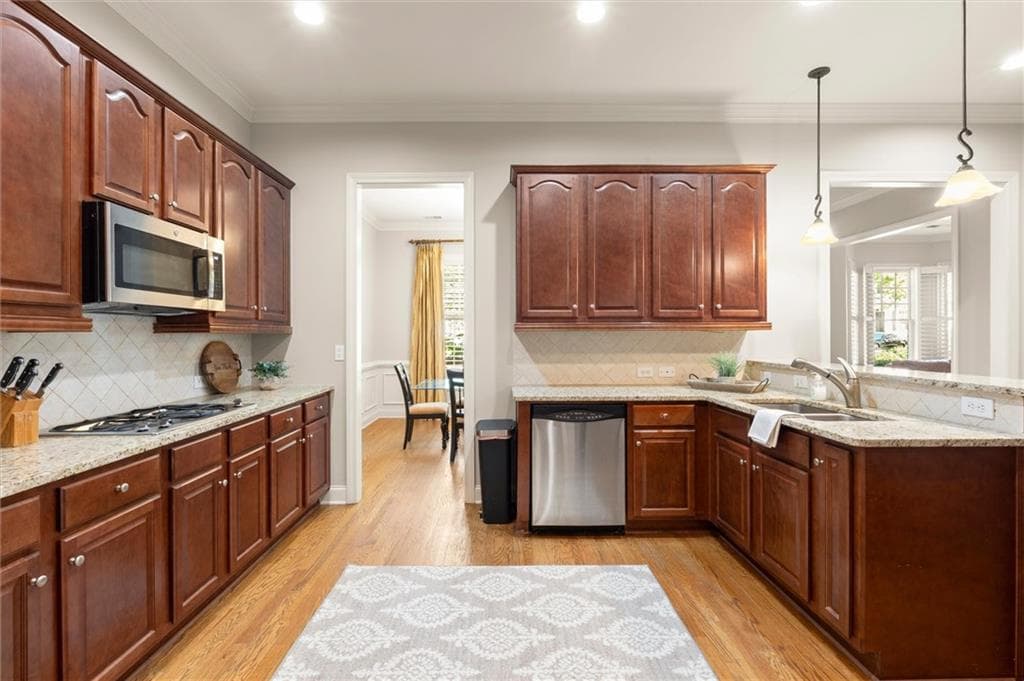 5 bedroom, 4 bathroom, 3,156 sq ft single family residence for sale at 3047 Gateland Square, Marietta, GA 30062 — photo 10