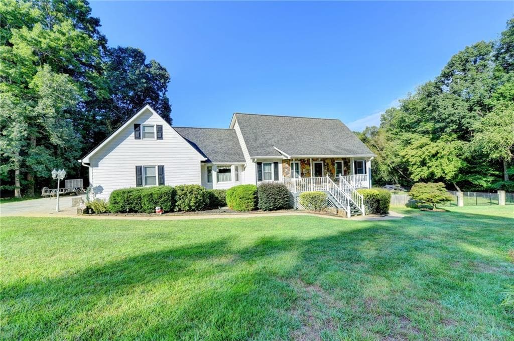 5 bedroom, 5 bathroom, 5,155 sq ft single family residence for sale at 2100 Oak Village Lane, Lawrenceville, GA 30043 — photo 3