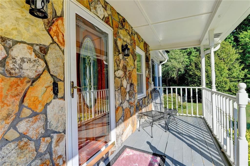 5 bedroom, 5 bathroom, 5,155 sq ft single family residence for sale at 2100 Oak Village Lane, Lawrenceville, GA 30043 — photo 5