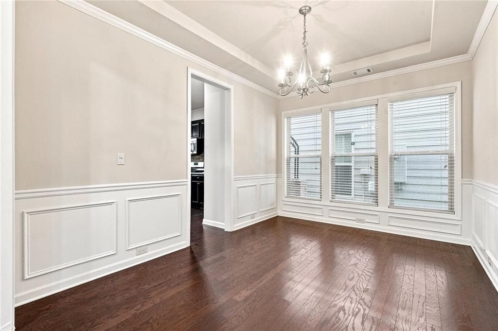 4 bedroom, 3 bathroom, 2,358 sq ft single family residence for rent at 4615 Woodbine Way, Alpharetta, GA 30004 for $2,750 a month — photo 3