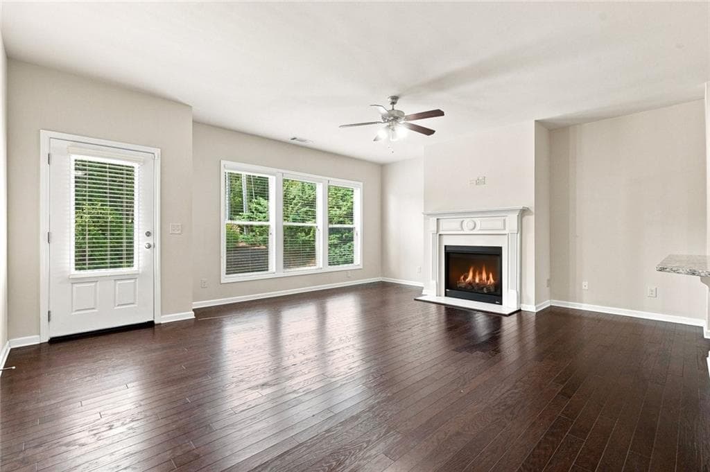 4 bedroom, 3 bathroom, 2,358 sq ft single family residence for rent at 4615 Woodbine Way, Alpharetta, GA 30004 for $2,750 a month — photo 4