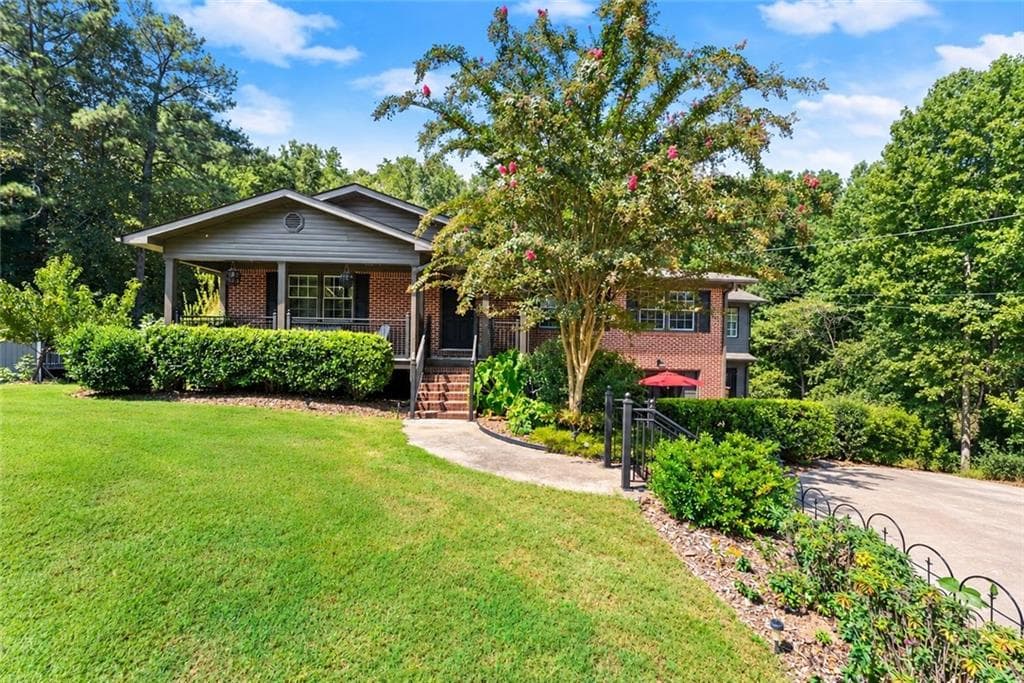 3 bedroom, 4 bathroom, 3,114 sq ft single family residence for sale at 2905 Lanier Beach South Road, Cumming, GA 30041