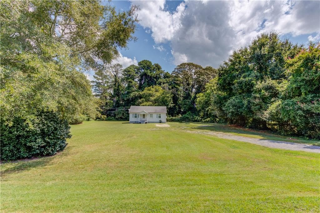 2 bedroom, 1 bathroom, 984 sq ft single family residence for sale at 2854 Centerville Highway, Snellville, GA 30078 — photo 5