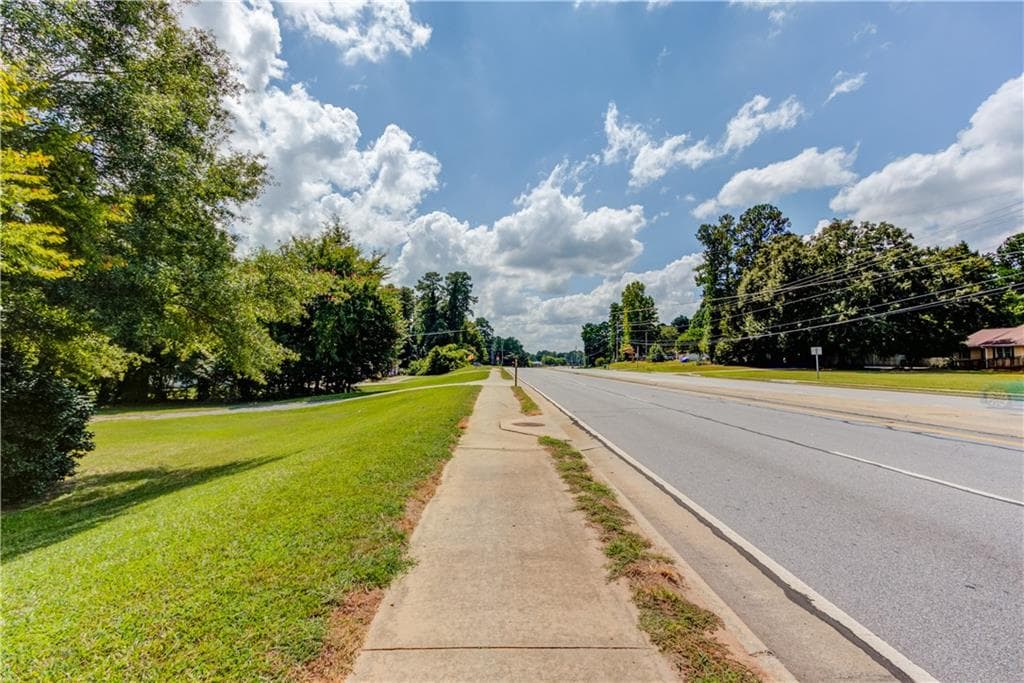 2 bedroom, 1 bathroom, 984 sq ft single family residence for sale at 2854 Centerville Highway, Snellville, GA 30078 — photo 6