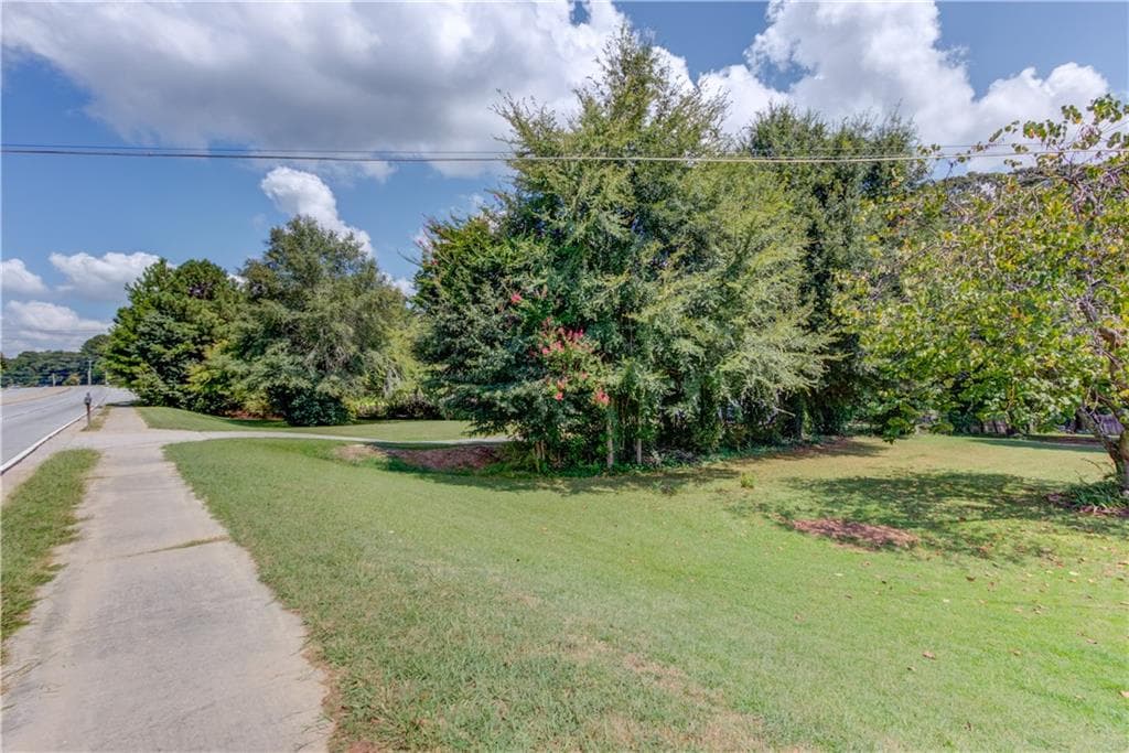 2 bedroom, 1 bathroom, 984 sq ft single family residence for sale at 2854 Centerville Highway, Snellville, GA 30078 — photo 7