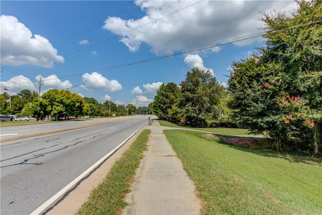 2 bedroom, 1 bathroom, 984 sq ft single family residence for sale at 2854 Centerville Highway, Snellville, GA 30078 — photo 8