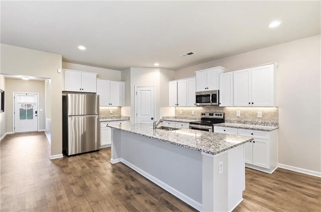 4 bedroom, 3 bathroom, 2,136 sq ft single family residence for sale at 20 Bingley Court, Covington, GA 30016 — photo 5