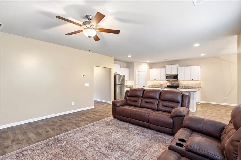 4 bedroom, 3 bathroom, 2,136 sq ft single family residence for sale at 20 Bingley Court, Covington, GA 30016 — photo 7
