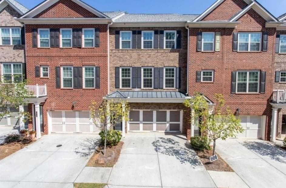 4 bedroom, 4 bathroom, 2,448 sq ft townhouse for rent at 2415 Tenor Lane, Alpharetta, GA 30009 for $3,000 a month — photo 1 of 18