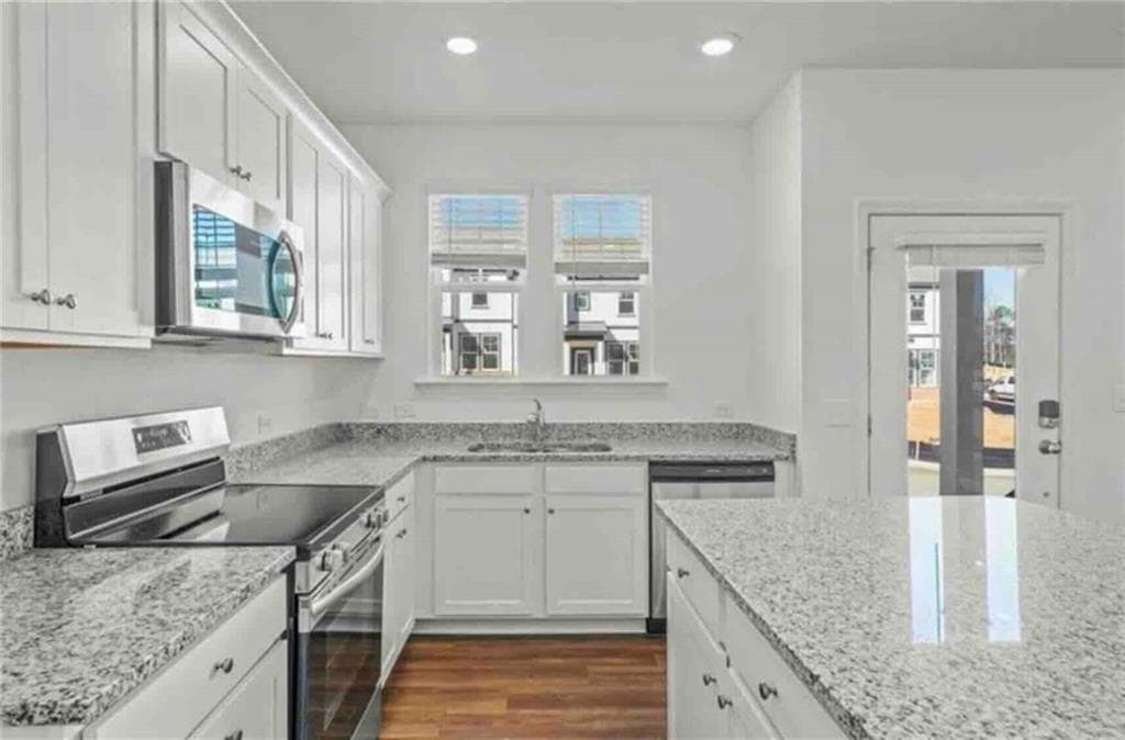 3 bedroom, 3 bathroom, 1,426 sq ft townhouse for rent at 149 Star Court, Pendergrass, GA 30567 for $1,800 a month — photo 3