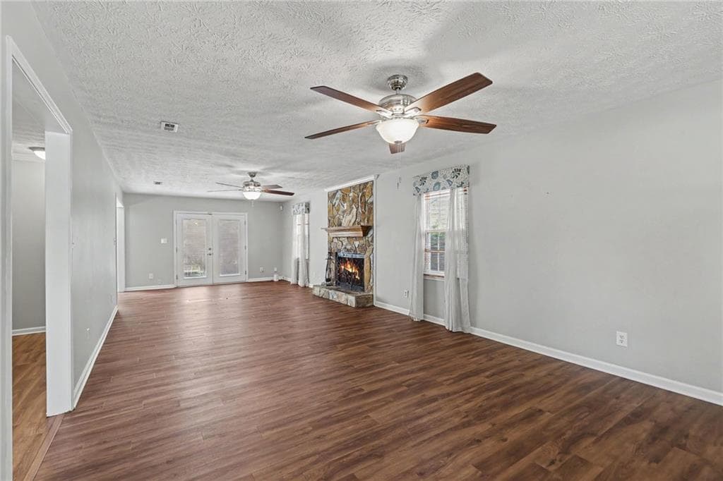 5 bedroom, 4 bathroom, 4,200 sq ft single family residence for sale at 111 Edgewater Way, Peachtree City, GA 30269 — photo 5