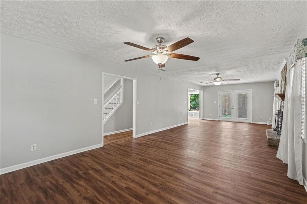 5 bedroom, 4 bathroom, 4,200 sq ft single family residence for sale at 111 Edgewater Way, Peachtree City, GA 30269 — photo 6