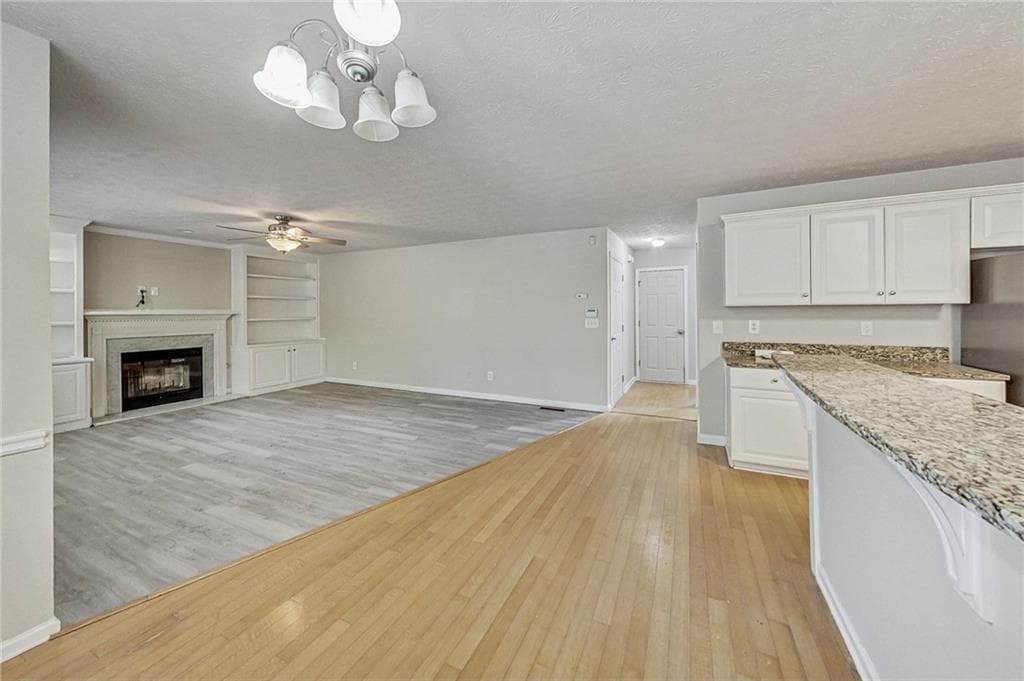 4 bedroom, 3 bathroom, 2,530 sq ft single family residence for rent at 326 Canterbury Place Drive, Suwanee, GA 30024 for $3,000 a month — photo 4