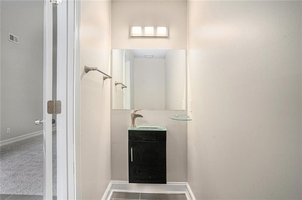 3 bedroom, 3 bathroom, 2,512 sq ft single family residence for sale at 322 FERNHILL Court, Jonesboro, GA 30236 — photo 8