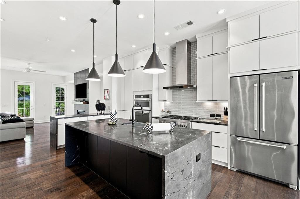 3 bedroom, 4 bathroom, 2,412 sq ft townhouse for rent at 3573 Parkside Way, Atlanta, GA 30319 for $4,900 a month — photo 10