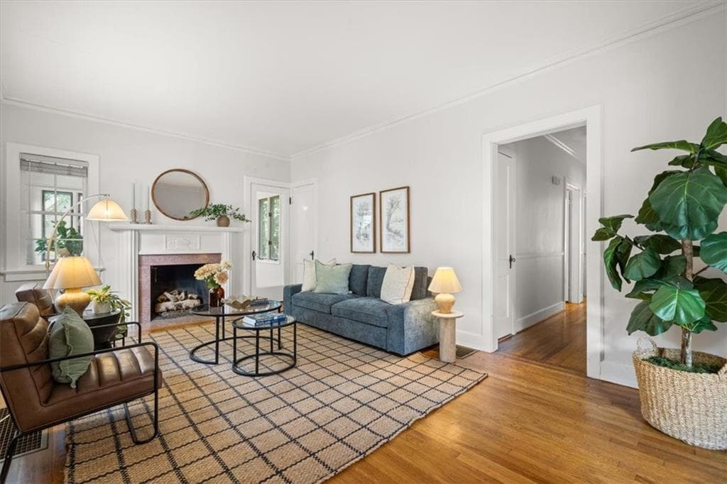 3 bedroom, 1 bathroom, 1,236 sq ft single family residence for sale at 109 Kathryn Avenue, Decatur, GA 30030 — photo 3