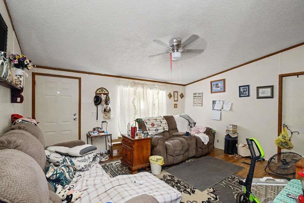 4 bedroom, 2 bathroom, 2,240 sq ft single family residence under contract at 2718 Triune Mill Road, Thomaston, GA 30286 — photo 5