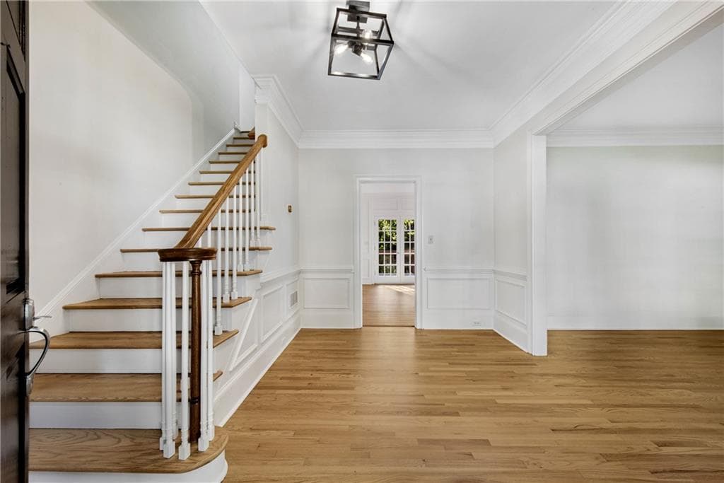 6 bedroom, 5 bathroom, 4,058 sq ft single family residence for sale at 750 Arkwith Way, Alpharetta, GA 30022 — photo 4