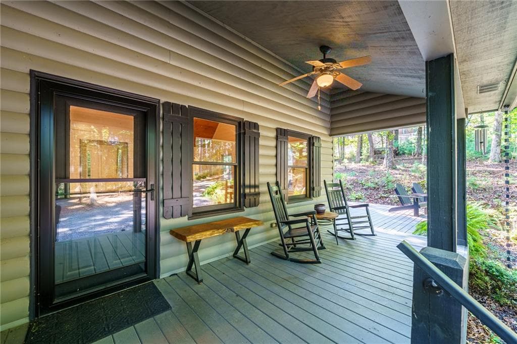3 bedroom, 2 bathroom, 2,176 sq ft single family residence for sale at 31 Highland Hammock Drive Drive, Blue Ridge, GA 30513 — photo 2