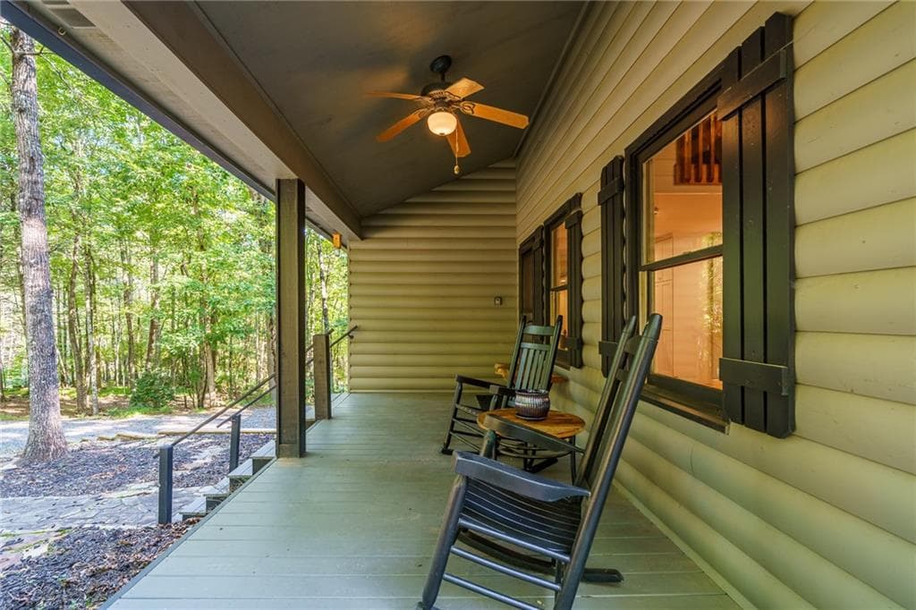 3 bedroom, 2 bathroom, 2,176 sq ft single family residence for sale at 31 Highland Hammock Drive Drive, Blue Ridge, GA 30513 — photo 3