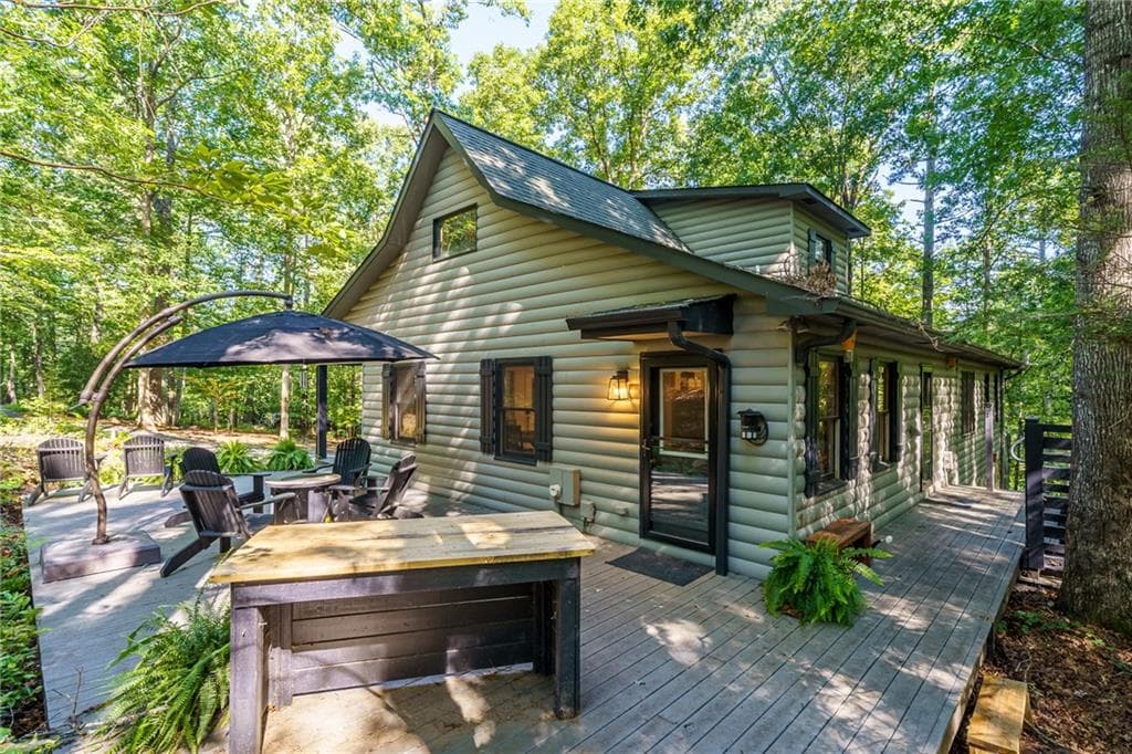 3 bedroom, 2 bathroom, 2,176 sq ft single family residence for sale at 31 Highland Hammock Drive Drive, Blue Ridge, GA 30513 — photo 4