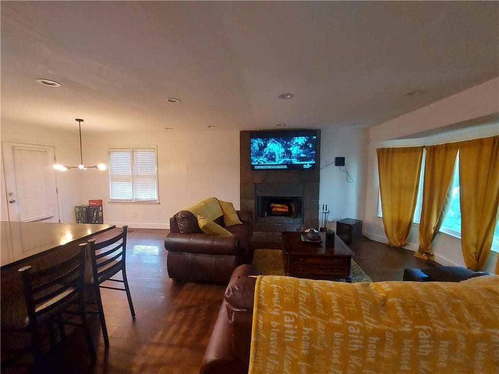 5 bedroom, 5 bathroom, 2,933 sq ft single family residence for sale at 2401 Chauncey Lane, Marietta, GA 30064 — photo 3