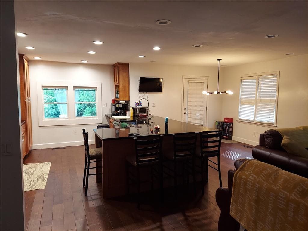 5 bedroom, 5 bathroom, 2,933 sq ft single family residence for sale at 2401 Chauncey Lane, Marietta, GA 30064 — photo 4