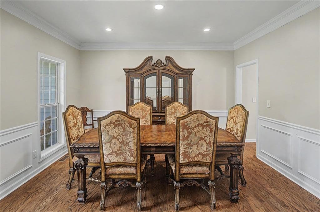 4 bedroom, 3 bathroom, 3,278 sq ft single family residence for sale at 1702 Imperial Court, Hoschton, GA 30548 — photo 8