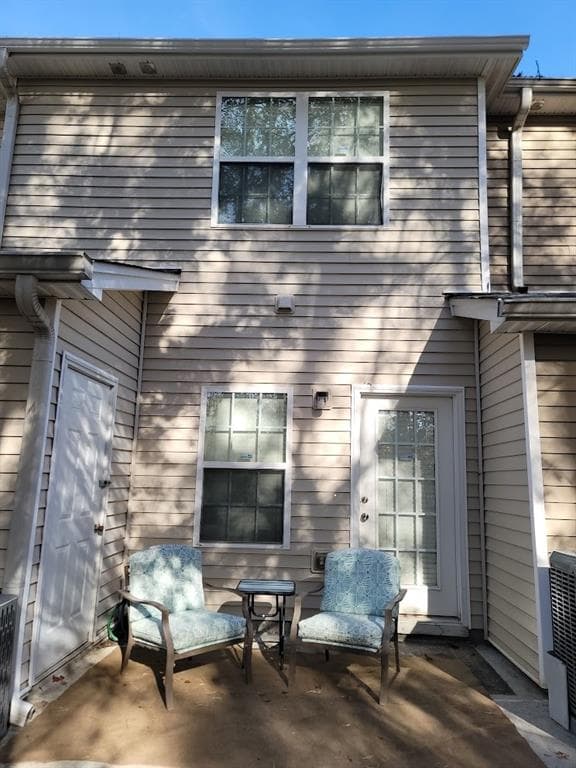 2 bedroom, 3 bathroom, 1,408 sq ft townhouse for sale at 432 Berckman Drive, Lilburn, GA 30047 — photo 3