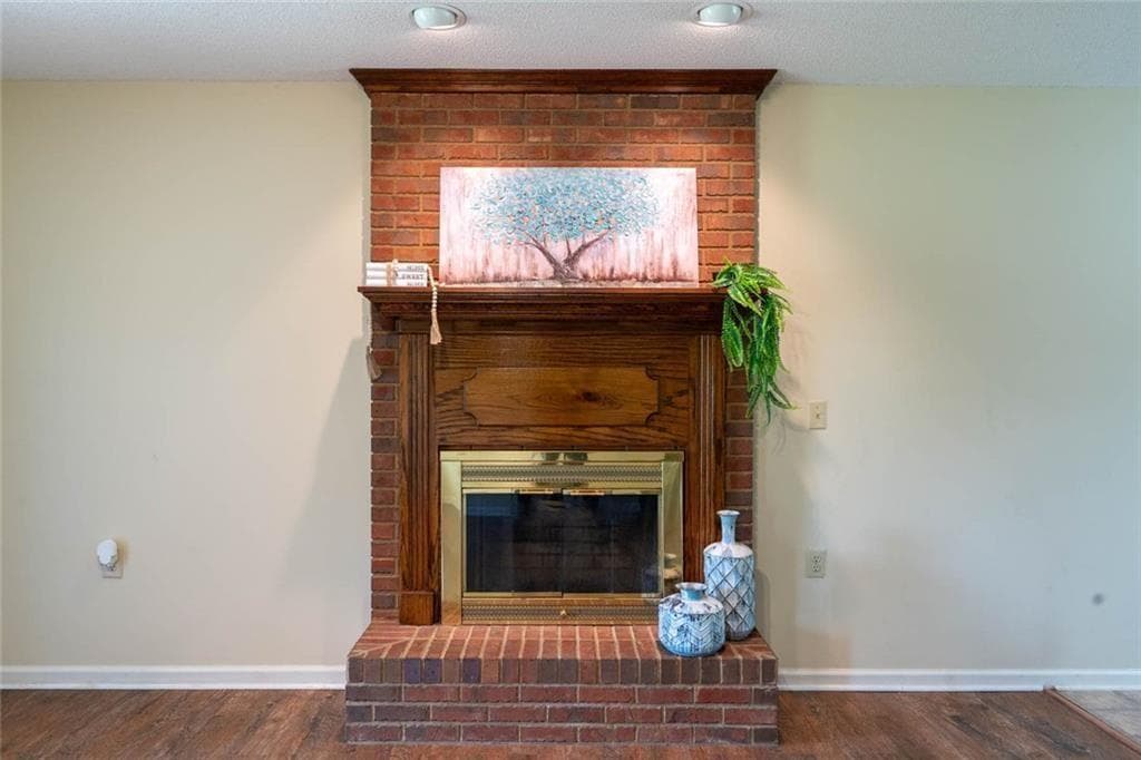 4 bedroom, 2 bathroom single family residence under contract at 133 English Street, Douglas, GA 31535 — photo 4