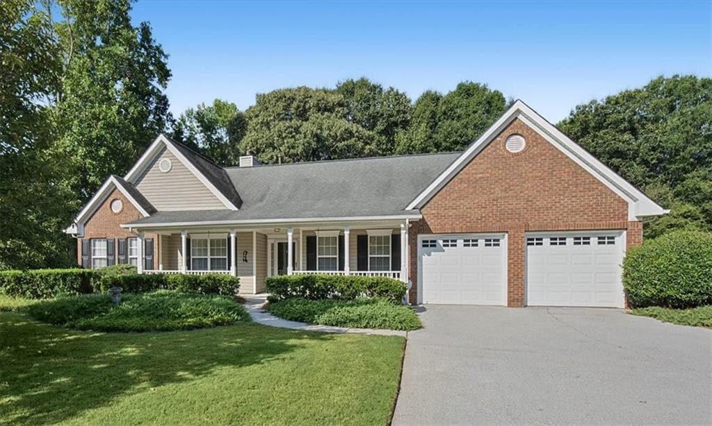 4 bedroom, 2 bathroom, 2,100 sq ft single family residence for sale at 295 Glenn Eagles Way, Hiram, GA 30141