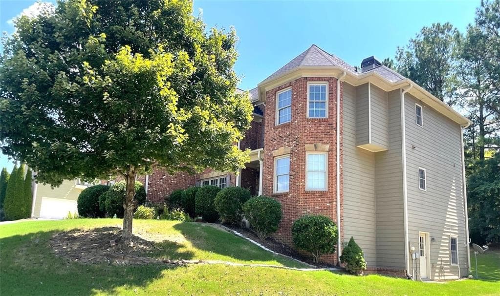 5 bedroom, 3 bathroom, 3,891 sq ft single family residence for sale at 2088 Alcovy Shoals Bluff, Lawrenceville, GA 30045 — photo 3