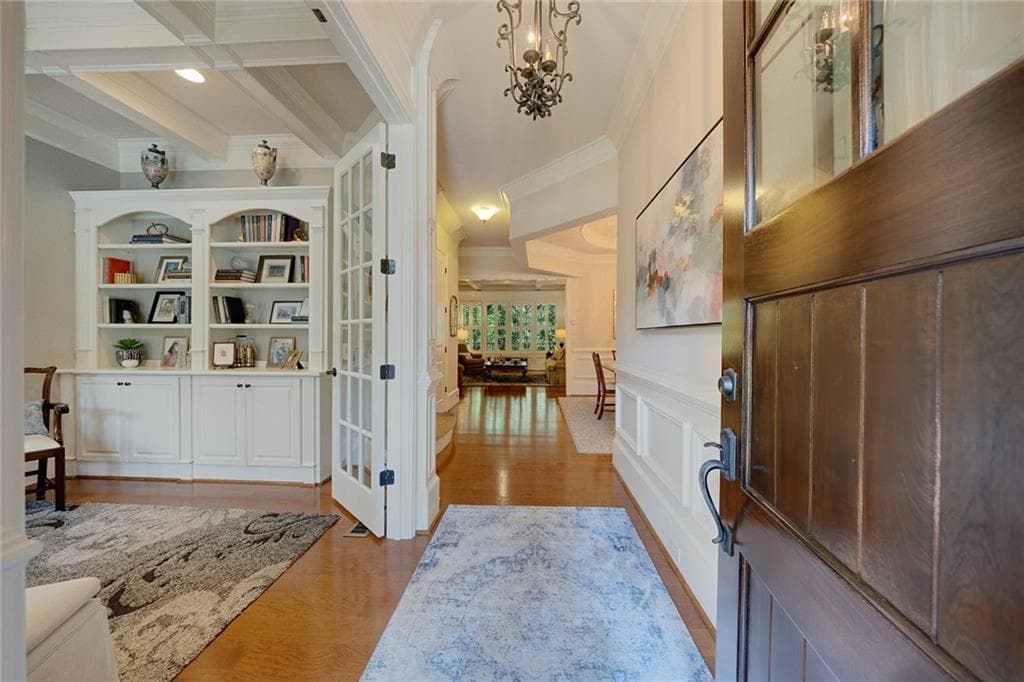 3 bedroom, 3 bathroom, 3,100 sq ft townhouse for sale at 230 Wisteria Circle, Roswell, GA 30076 — photo 3